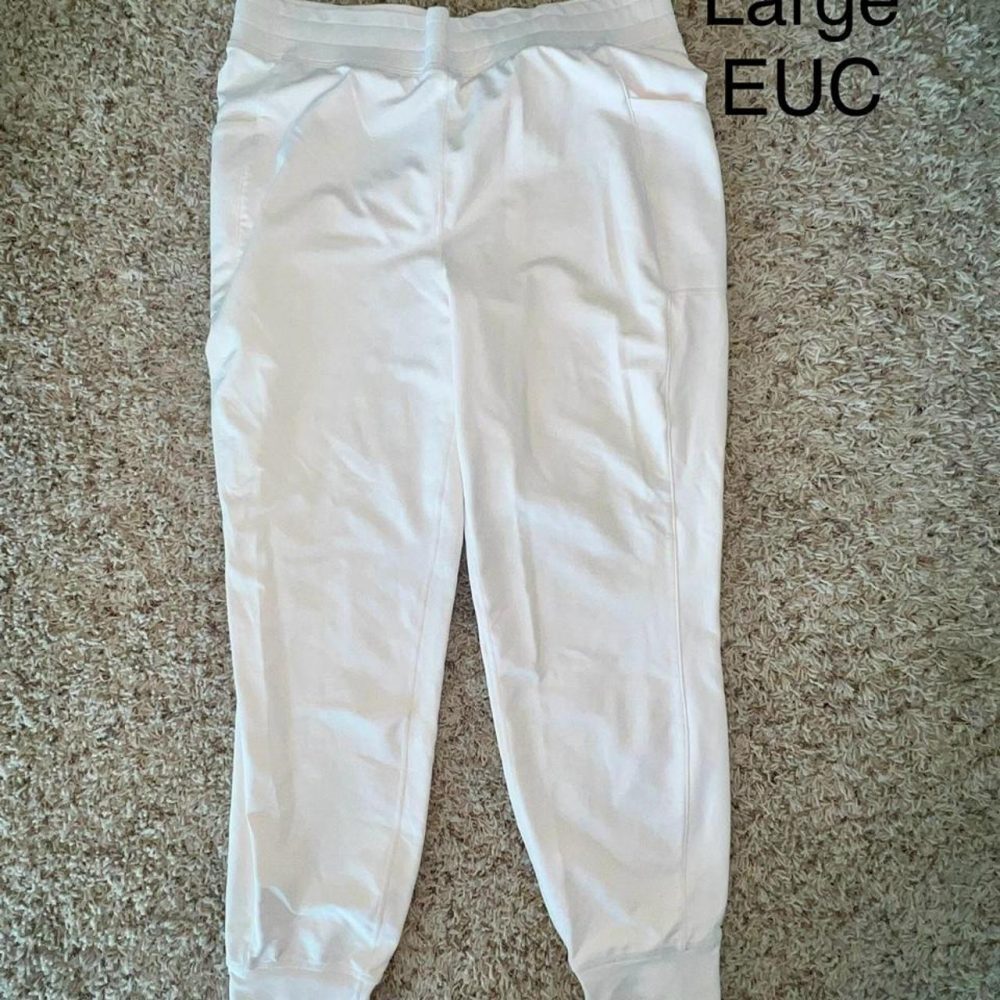 Fabletics White High Waisted Jogger Pants Size Large EUC